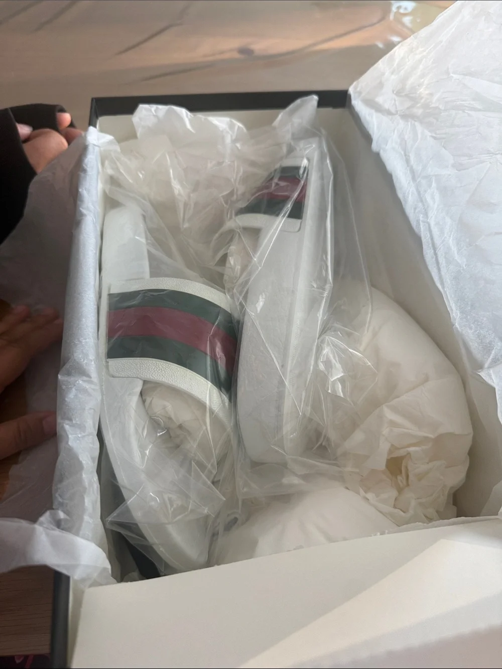 Men's Gucci sandals-brand new